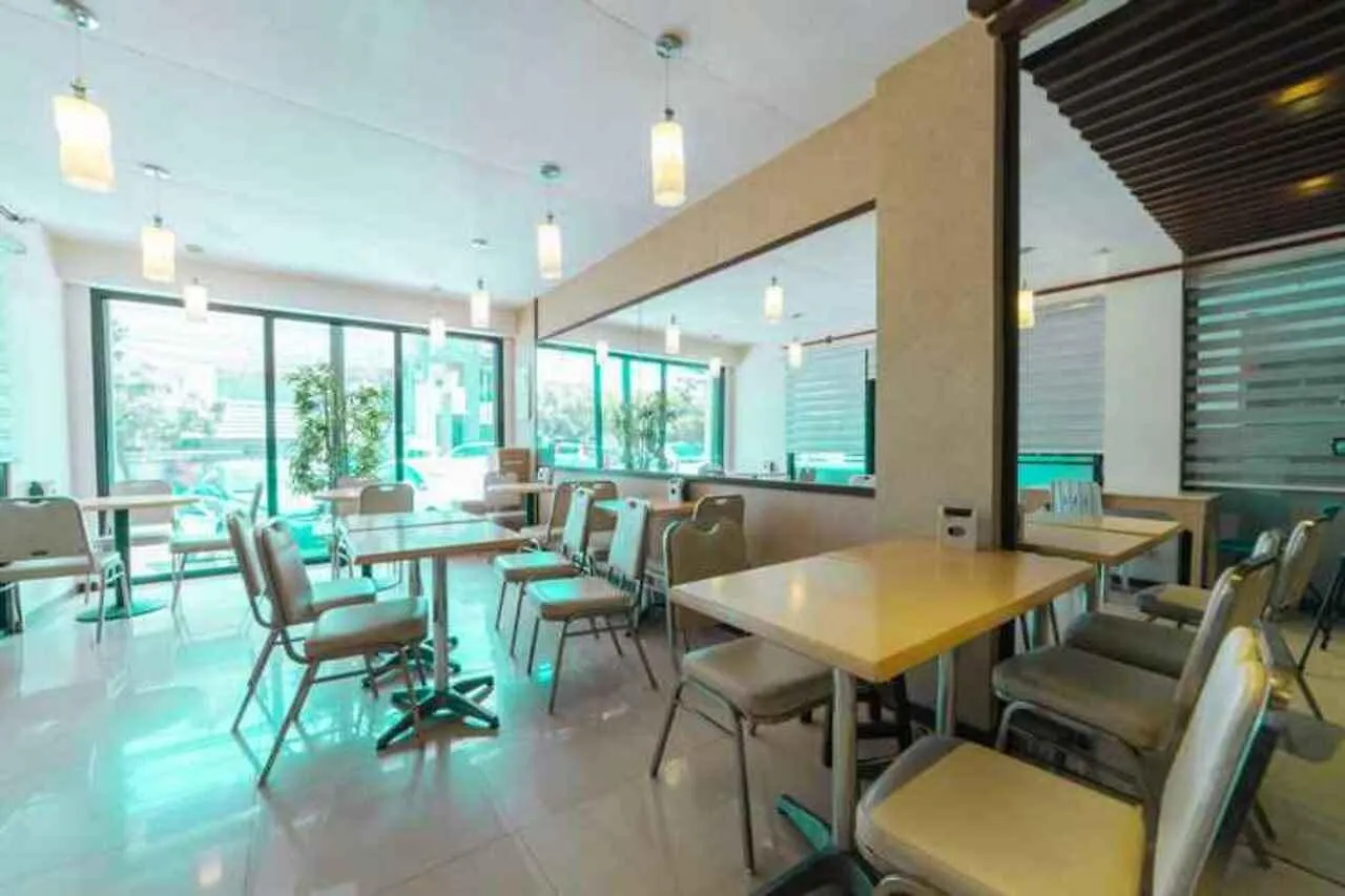 La Anclar Hotel Davao 3*,